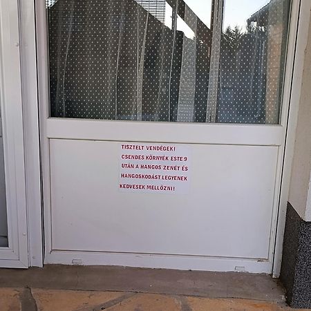 Csigahaz Apartman Pécs Buitenkant foto