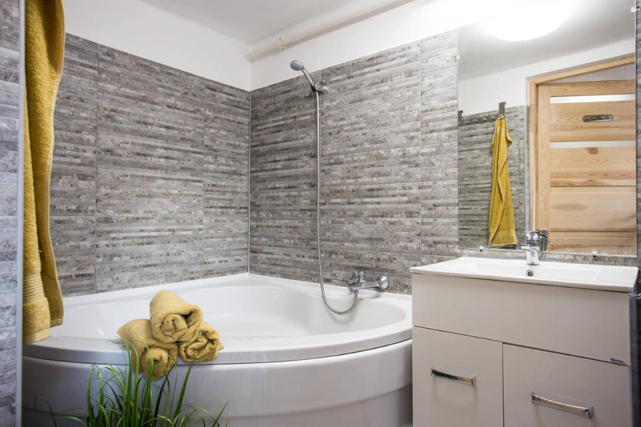 Csigahaz Apartman Pécs Buitenkant foto