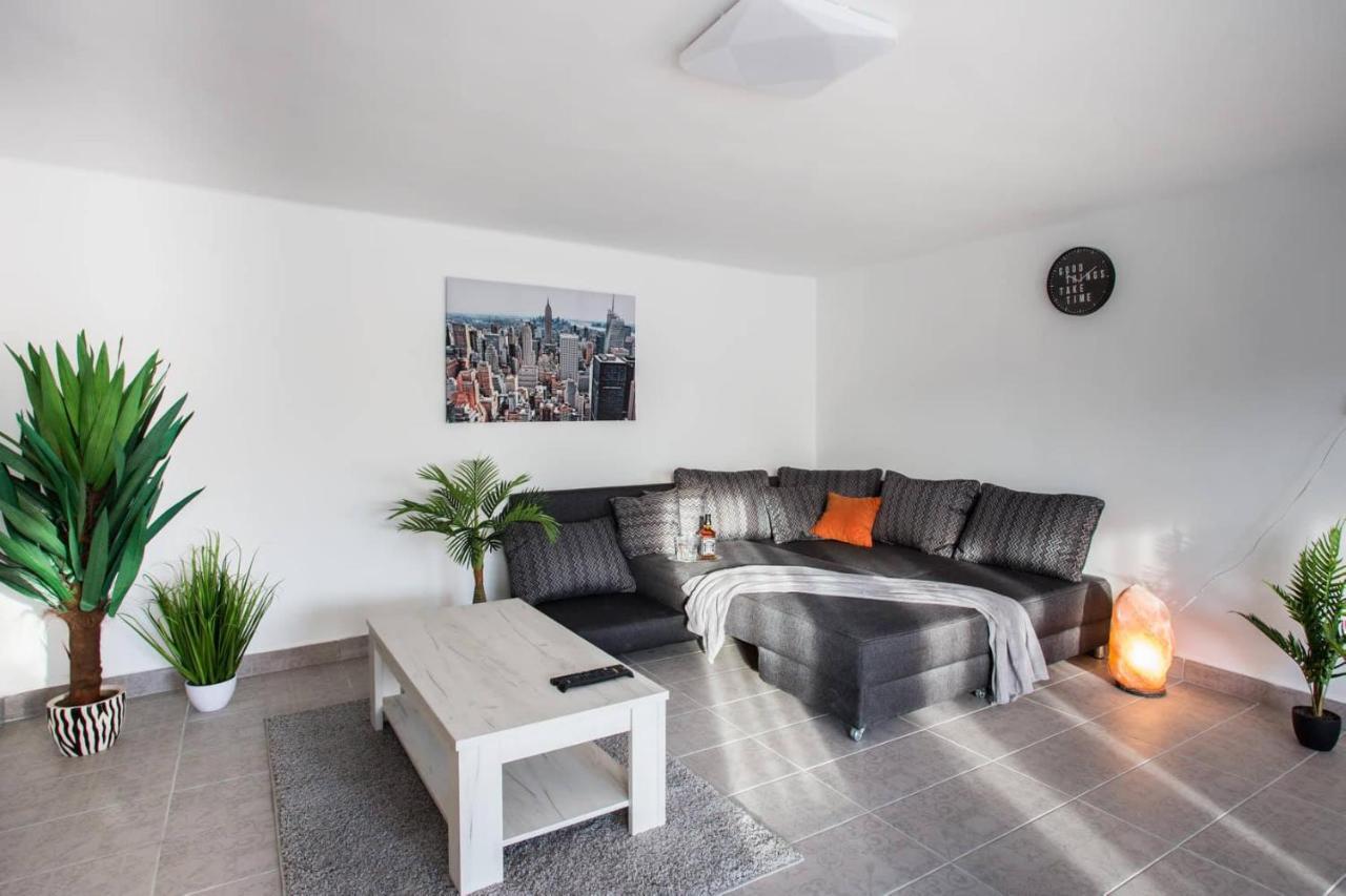 Csigahaz Apartman Pécs Buitenkant foto