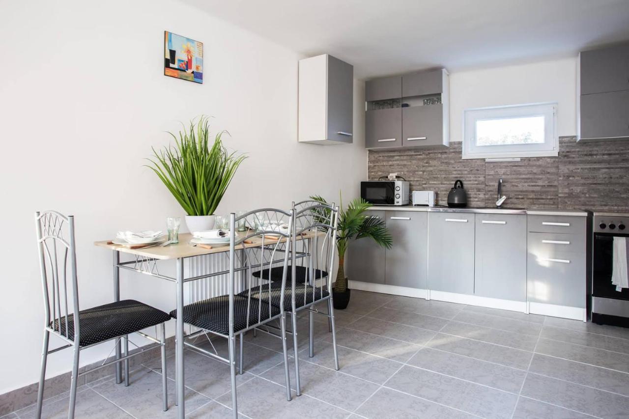 Csigahaz Apartman Pécs Buitenkant foto